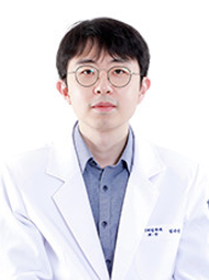 의사 김수일사진