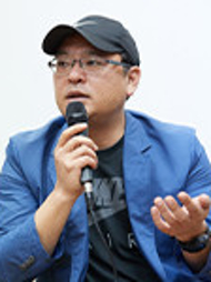 영화감독 김지운사진