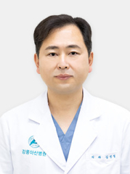 의사 김성철사진