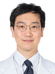 의사 김응수사진
