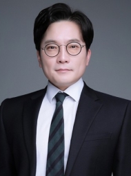 변호사 김진영사진