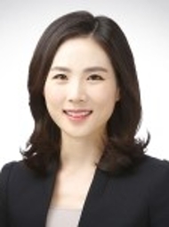대학교수 김진아사진