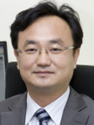 대학교수 김동훈사진