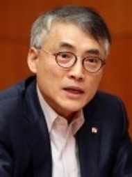 대학교수 김근홍사진