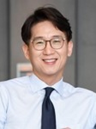 변호사 김태현사진
