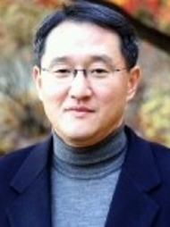 대학교수 김용호사진