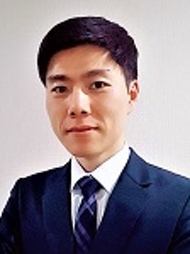 공무원 김동현사진