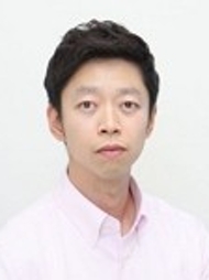 기업인 박근형사진