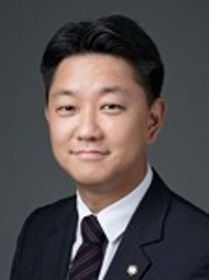 변호사 박재홍사진