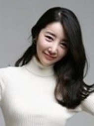 가수 김유정사진