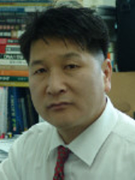 대학교수 김갑수사진
