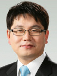 정당인 김성수사진