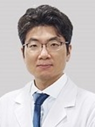 의사 김주영사진