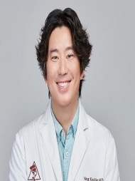 의사 김용규사진