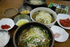 전주 성곽 안과 밖의 음식, 백반과 콩나물국밥,전라북도 전주시,별미,여행기사,트래블아이