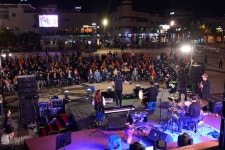 여수관광문화 > 이용안내 > 관광사진 다운로드 > 의 여수밤바다_낭만버스킹_38 게시물 상세보기