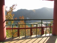 오늘의유머 - 충북 단양의 단양팔경 중 1경과 2경, 도담 삼봉과 석문 충북 단양의 단양팔경 중 1경과 2경, 도담 삼봉과 석문  