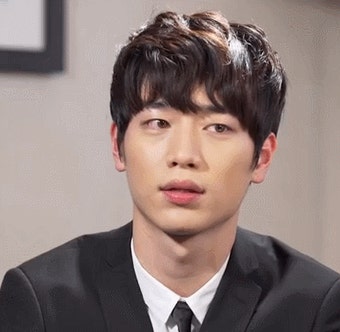인터뷰 움짤 - 서강준 갤러리