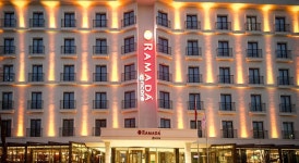 ホテル Ramada Encore Istanbul Airport, イスタンブール, トルコ -  価格、写真、レビュー、アドレス。  Find and book... 