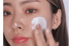 밀크터치 화이트플라워 톤업크림 | 올리브영 밀크터치 화이트플라워 톤업크림