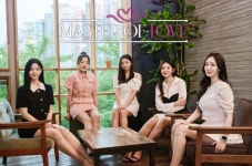 루트쓰리게임즈, 실사 인터랙티브 게임 연애의 신 정식 출시 : - 헝그리앱 루트쓰리게임즈, 실사 인터랙티브 게임 연애의 신 정식 출시 :  - 헝그리앱