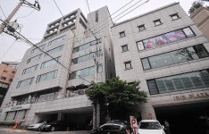 영원한 사랑, 위대한 사랑 | ﻿전두환 삼남 전재만, 22살에 한남동에 빌딩 건축 - Daum 카페 ﻿전두환 삼남 전재만, 22살에 한남동에 빌딩 건축
