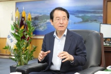 조선일보외중앙일보신철산 | 목포시조선일보 인터뷰(08.12.시장실) 조선일보 인터뷰(08.12.시장실)