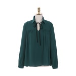 아뜨랑스 - bs2714 로맨틱한 벨벳 리본 포인트의 넥라인 트임 셔링 쉬폰 블라우스 blouse bs2714 로맨틱한 벨벳 리본 포인트의 넥라인... 