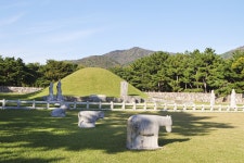 별별여행 > 김해수로왕릉 | 별별시장&별별여행 ┃ 여행문화의 새로운 트렌드를 만들다 별별여행 > 김해수로왕릉