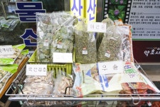 전국별별시장 > 제천약초시장 | 별별시장&별별여행 ┃ 여행문화의 새로운 트렌드를 만들다 전국별별시장 > 제천약초시장