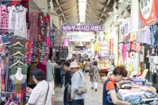 전국별별시장 > 수원영동시장(수원 남문시장연합) | 별별시장&별별여행 ┃ 여행문화의 새로운 트렌드를 만들다 전국별별시장 > 수원영동시장(수원... 