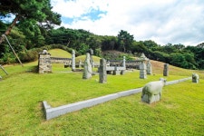 별별여행 > 포은정몽주선생묘 | 별별시장&별별여행 ┃ 여행문화의 새로운 트렌드를 만들다 별별여행 > 포은정몽주선생묘