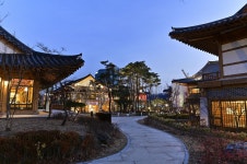 별별여행 > 송도한옥마을(야경) | 별별시장&별별여행 ┃ 여행문화의 새로운 트렌드를 만들다 별별여행 > 송도한옥마을(야경)