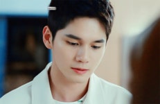 더쿠 - 옹성우 헤어스타일의 극과 극.gif