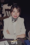 bnt포토 슈퍼인플루언서어워즈에서 심사 준비 중인 솔리두스팩토리 후인 티 한안 이사 | 한국경제TV bnt포토 슈퍼인플루언서어워즈에서 심사... 