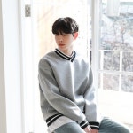 프레인 V넥 요꼬 맨투맨 - 붐스타일 프레인 V넥 요꼬 맨투맨