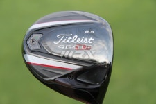 Titleist 913 Drivers! D2 & D3 Models w/ headcovers- EXCLUSIVE VIDEO INTERVIEW & PICS! - Equipment - GolfWRX 