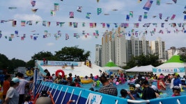 뽐뿌:캠핑포럼 - 물놀이장인데..오아시스가 떠나질 물놀이장인데..오아시스가 떠나질