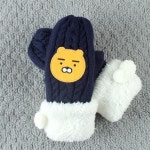                 카카오 라이언 꽈배기 엄지 니트장갑 카카오 라이언 꽈배기 엄지 니트장갑