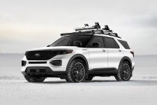 Ford Shows Family SUVs Can Be Cool | CarBuzz Ford Shows Family SUVs Can Be Cool