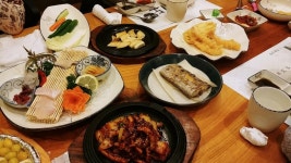 뽐뿌:자유게시판 - 군산에서 먹은 우럭탕 (사진은 기본 반찬) 군산에서 먹은 우럭탕 (사진은 기본 반찬)