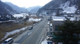뽐뿌:자유게시판 - 오늘 정오쯤에 굴봉산역에서 상봉방면 열차 기다리는 승객들 대부분이 커플이네요 오늘 정오쯤에 굴봉산역에서 상봉방면 열차... 