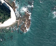 울진군 골장 방파제 옆 갯바위. - 뽐뿌:낚시포럼 울진군 골장 방파제 옆 갯바위.