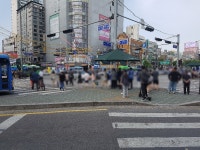 뽐뿌:자유게시판 - 관악구 신림사거리에 민주당 유세와서 보고 왔어요!