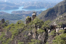 청풍호반 비단 물결로 수 놓은 산, 금수산(錦繡山, 1016m)... 뽐뿌:등산포럼 청풍호반 비단 물결로 수 놓은 산, 금수산(錦繡山, 1016m) <사진많음>