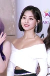뽐뿌:자유게시판 - 어제자 트와이스 지효.GIF 어제자 트와이스 지효.GIF