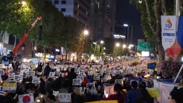 뽐뿌:정치자유게시판 -  금일 서초역-교대역사이 참가모습입니다.