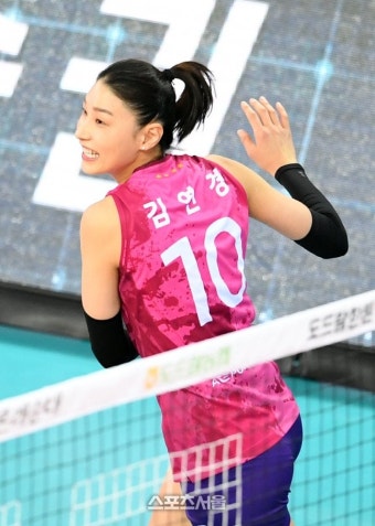 이래서 슈퍼히어로, 김연경 흥국생명 챔프전에 올려놓나 - 뽐뿌:스포츠뉴스 이래서 슈퍼히어로, 김연경 흥국생명 챔프전에 올려놓나