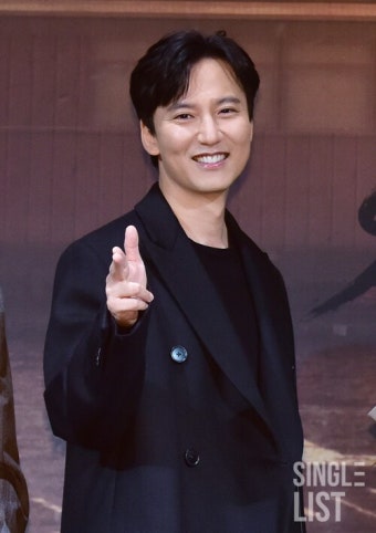 [포토] 김남길 '믿고 보는 배우' < 포토 < 갤러리 < 기사본문 - 싱글리스트 [포토] 김남길 '믿고 보는 배우'
