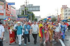 포항국제불빛축제 불꽃경연대회에 80만 인파, 환상의 불꽃쇼에 탄성